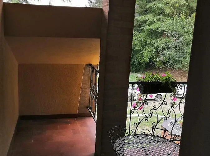 Tenuta I Ginepri Gospodarstwo agroturystyczne *